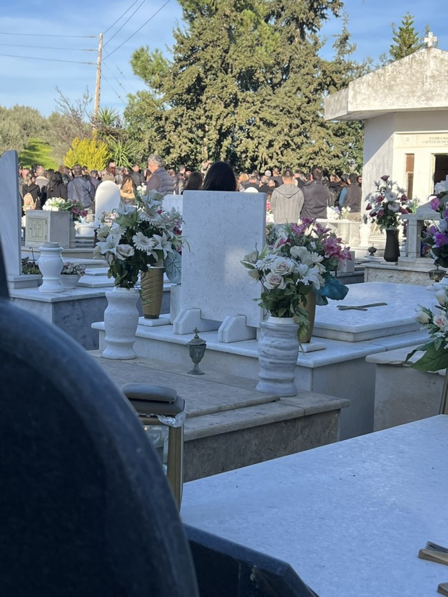 κηδεια Νικολας