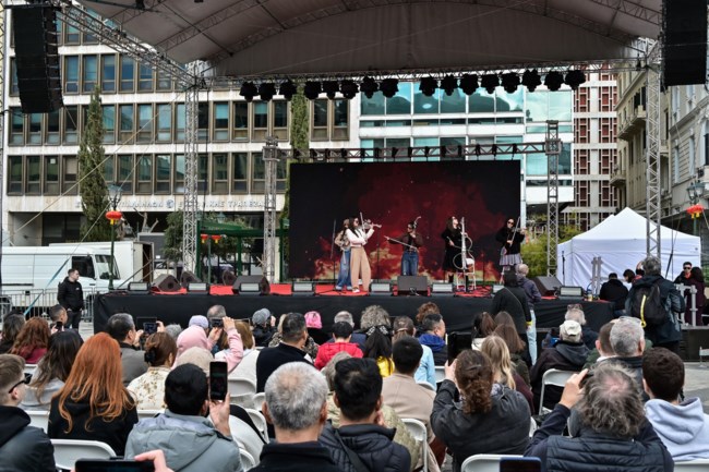 ΚΙΝΕΖΟΙ ΑΘΗΝΑ