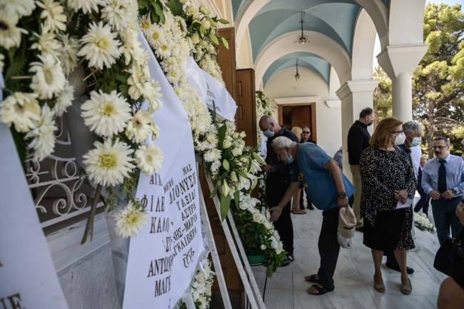Κηδεία Διονύση Σιμόπουλου
