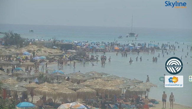 Εικόνες-σοκ από το Ελαφονήσι: "Βούλιαξε" από κόσμο η διάσημη παραλία - Προβληματισμός για το περιβάλλον