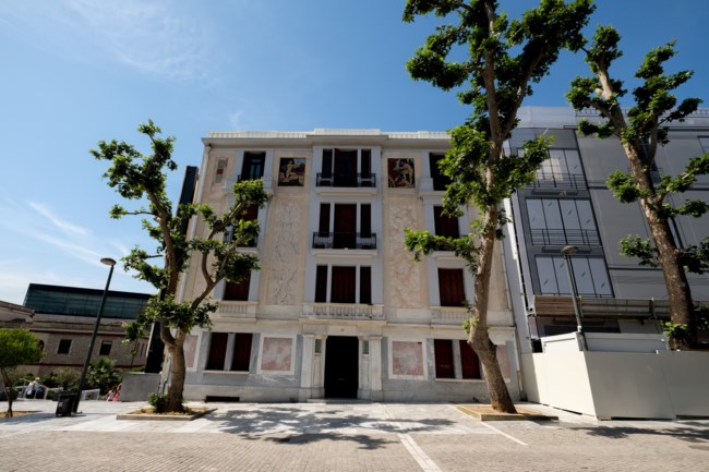 Το επιβλητικό art deco σπίτι του Βαγγέλη Παπαθανασίου στη Διονυσίου Αρεοπαγίτου - Δίπλα στο Μουσείο της Ακρόπολης [εικόνες]