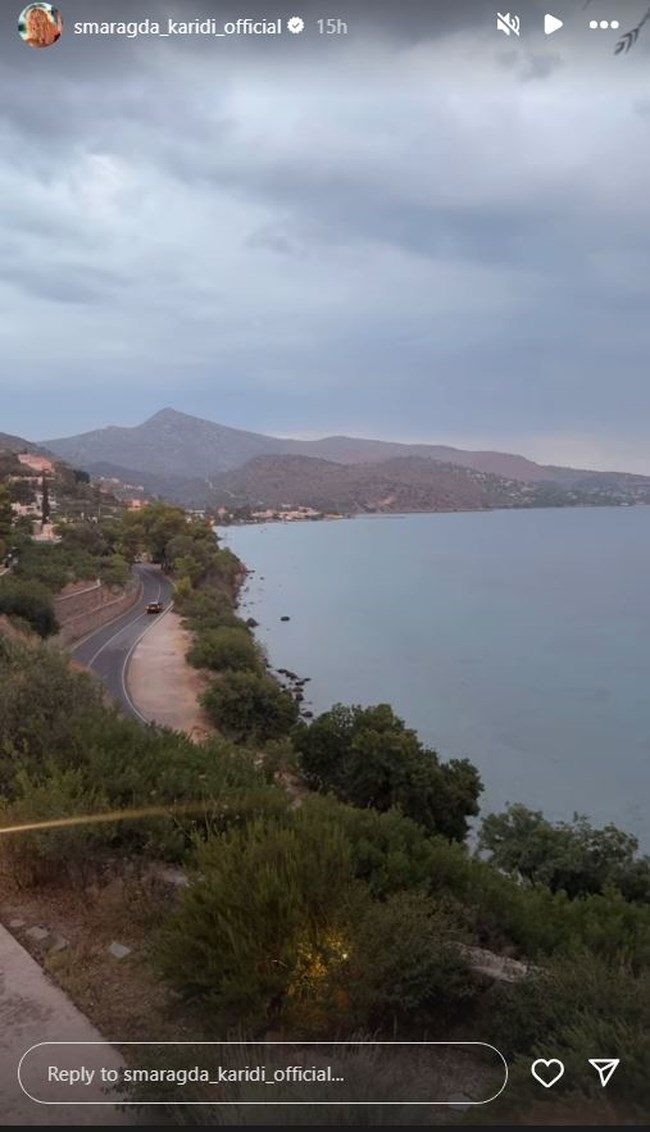 Η Σμαράγδα Καρύδη μας ανοίγει το σπίτι της στην Αίγινα
