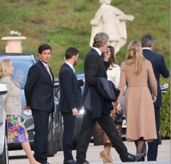 Χρυσή Βαρδινογιάννη: Κομψή στο πλευρό του Νικόλαου σε βασιλικό γεύμα στη Μαδρίτη