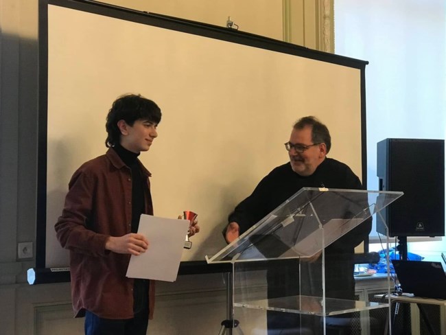 Κρήτη: Μαθητής κάνει τους υπολογιστές να διαβάζουν τη νοηματική - Πρώτο βραβείο σε ευρωπαϊκό διαγωνισμό