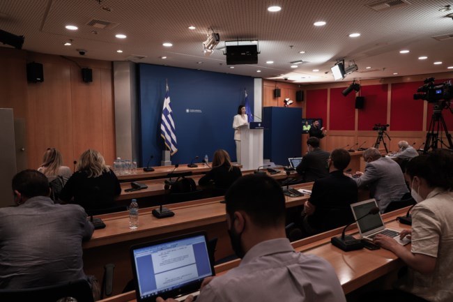 Πελώνη για τουρισμό: Πέντε ζώνες άμυνας ενάντια στην πανδημία - 25.000 αφίξεις τις πρώτες μέρες του ανοίγματος