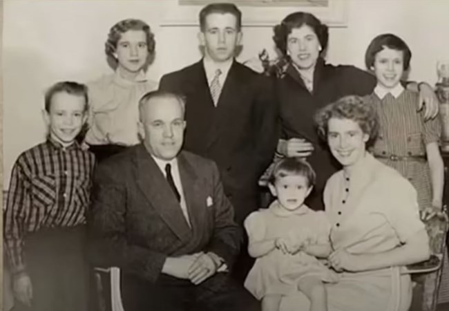 ΟΙΚΟΓΕΝΕΙΑ ΜΠΡΙΖΙΤ ΜΑΚΡΟΝ