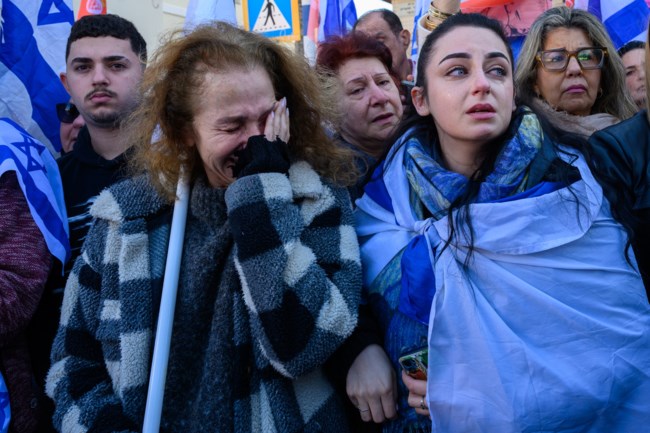 Μπίμπας: "Ζητώ συγνώμη που δεν σας προστάτευσα", λέει ο ισραηλινός όμηρος που έχασε τη σύζυγο και τα 2 παιδιά του από τη Χαμάς