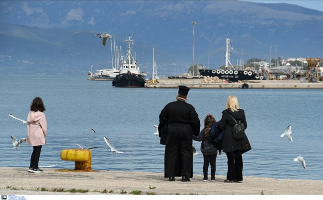 Κορονοϊός: "Κοκκινίζει" η Αχαΐα - Ανησυχούν οι επιδημιολόγοι και για Θεσσαλονίκη, Ρέθυμνο