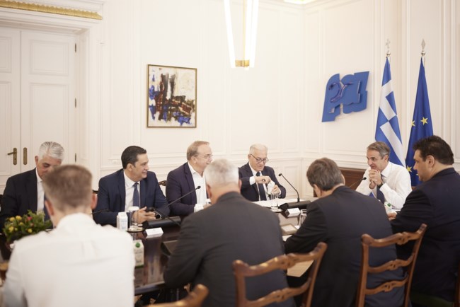 Μητσοτάκης με την ΚΕΔΕ: Έχουμε ακόμα αρκετά ανοιχτά ζητήματα - Για την καλύτερη θεσμική θωράκιση της Αυτοδιοίκησης