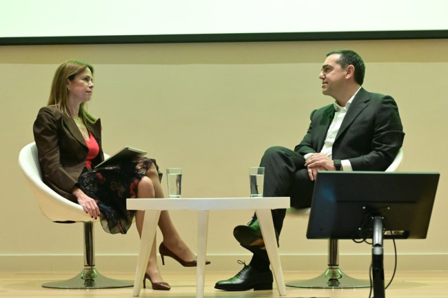 Η πρώτη αυτοκριτική του Αλέξη Τσίπρα: "Στη Novartis και στις τηλεοπτικές άδειες η διαχείρισή μας ήταν ατυχής" - "Καρφιά" σε Βαρουφάκη