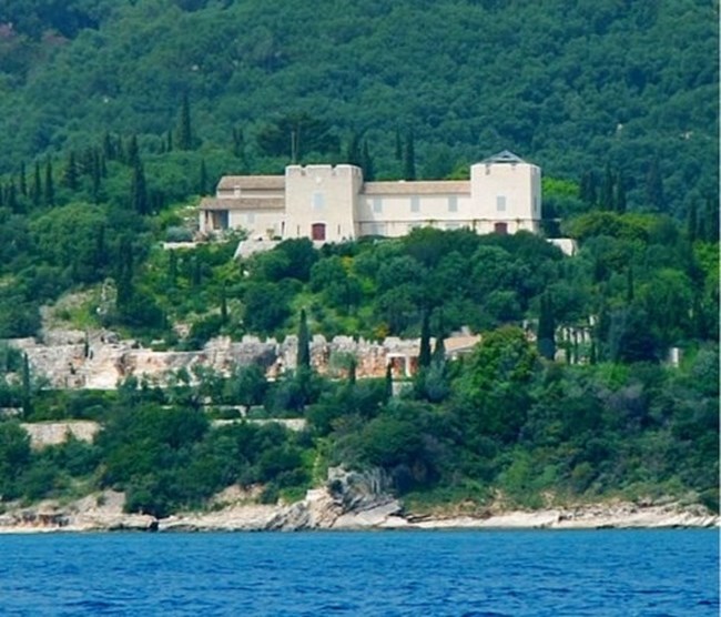 Πέθανε στα 87 του ο λόρδος Τζέικομπ Ρότσιλντ - Τα μυστικά της βόρειας Κέρκυρας και η οικογενειακή σχέση του με την Ελλάδα
