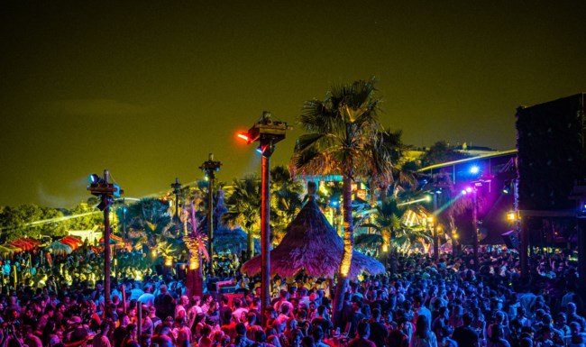 Bolivar Beach Club Season Opening: Mind Against - Μαζί τους ο Steph