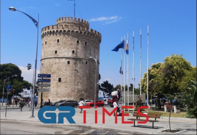 Θεσσαλονίκη: Κοσμοσυρροή για τον Μπαντέρας και σκηνικό...Μαϊάμι στους δρόμους της πόλης [εικόνες - βίντεο]