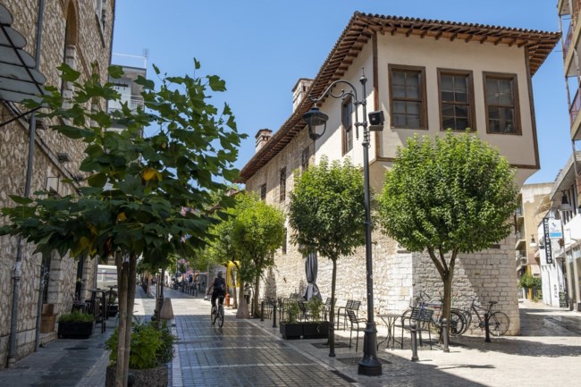 Οδοιπορικό στην ηπειρώτικη πόλη που συνδυάζει παράδοση, πολιτισμό, φυσική ομορφιά - Μία μαγεία, τοπ προορισμός για τις γιορτές