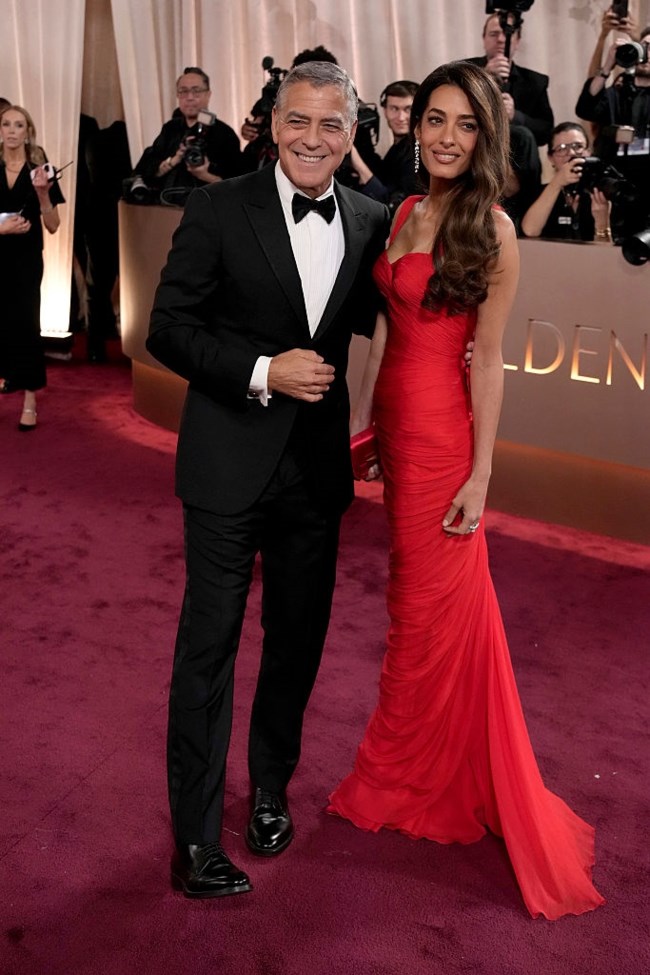 Χρυσές Σφαίρες 2026: Ποιες celebrities επικράτησαν και εντυπωσίασαν στη "μάχη" του κόκκινου χαλιού