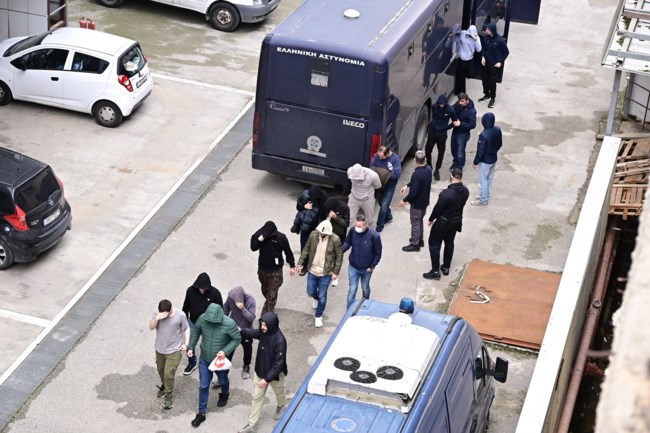 ΟΠΕΚΕΠΕ: "Εγκληματική οργάνωση, απάτη και ξέπλυμα μαύρου χρήματος" - Δίωξη για τρία κακουργήματα στους 37 συλληφθέντες