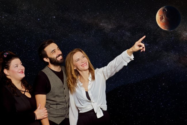 "Κέλλυ": Το πρώτο θεατρικό έργο της Βασιλικής Βλάχου κάνει πρεμιέρα