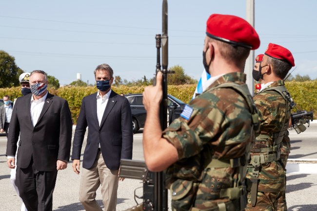 Μητσοτάκης - Πομπέο από τη βάση της Σούδας: Με την Τουρκία ήρθε η ώρα της διπλωματίας