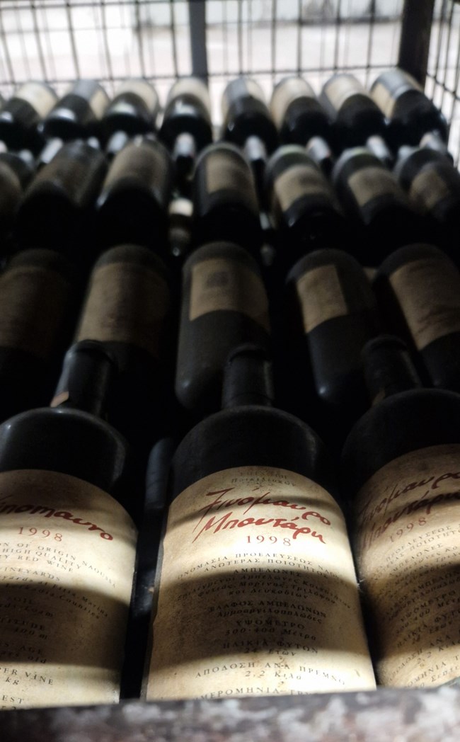 ΚΡΑΣΙΑ ΦΙΑΛΕΣ