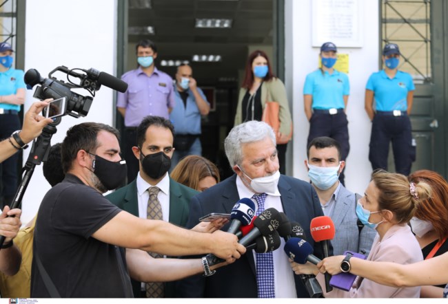 ΔΙΚΗΓΟΡΟΣ ΜΗΤΕΡΑΣ ΚΑΡΟΛΑΙΝ