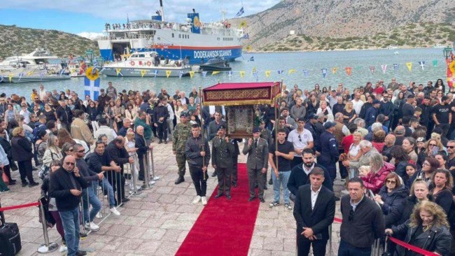 Πανορμίτης Σύμη: Πλήθος πιστών για τον εορτασμό του Αρχάγγελου Μιχαήλ