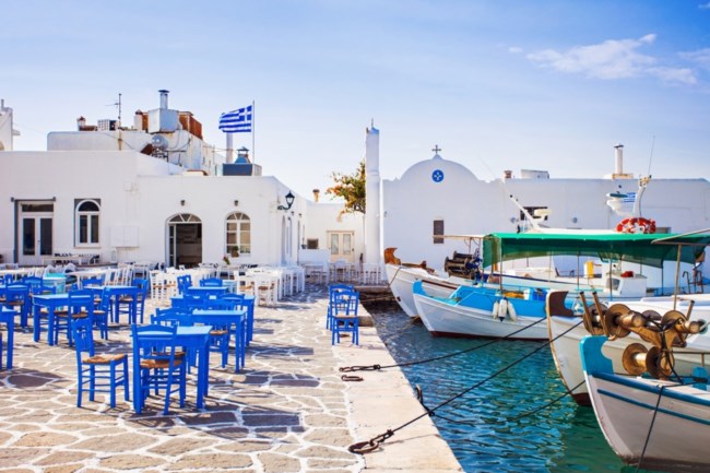 FT: Θα γίνει η Πάρος η νέα Μύκονος; - Υπερδόμηση, πολυτελείς βίλες και αντιδράσεις