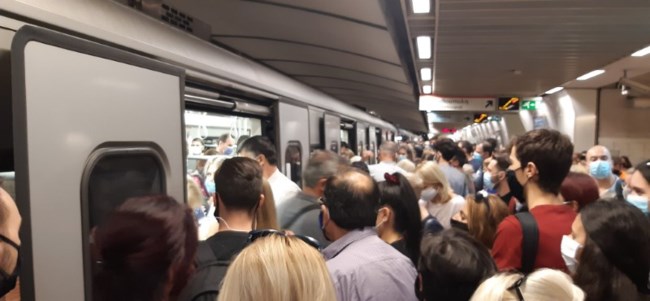 Μετρό Συνωστισμός Σύνταγμα 3