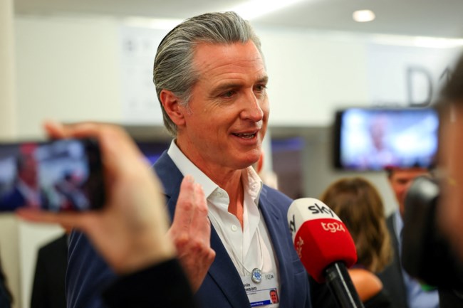 ΝΙΟΥΣΟΜ ΓΚΑΒΙΝ