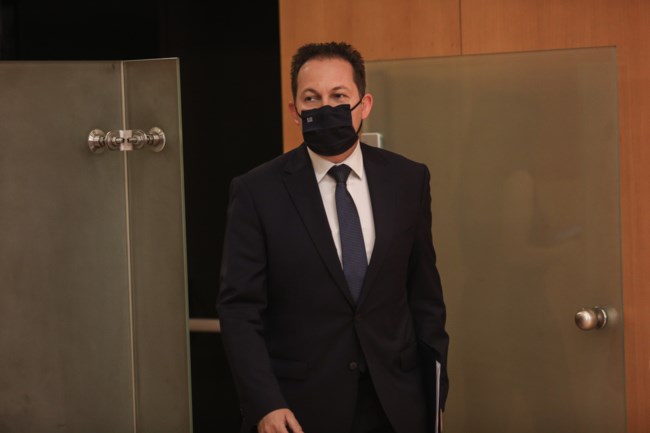 Πέτσας σε Τσίπρα για τη νέα καμπάνια κατά του κορονοϊού: Εμείς δεν έχουμε μπροστινούς σαν τον Καλογρίτσα, θέλουμε να σώσουμε ζωές