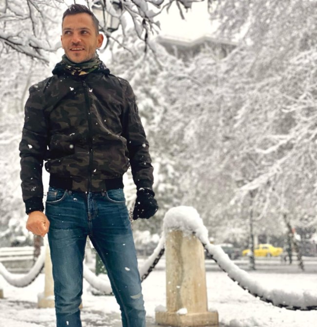 μπάμπης