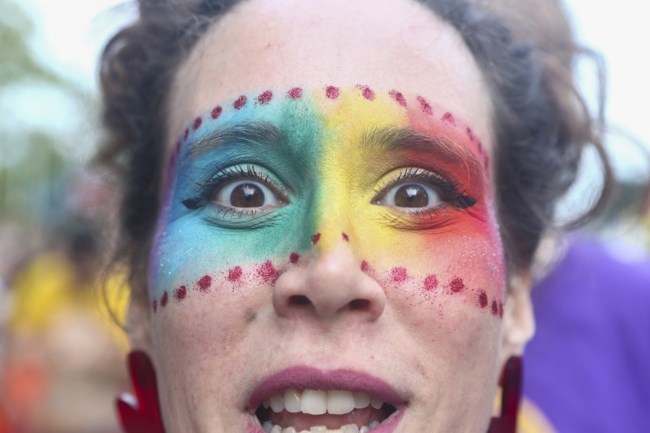 Thessaloniki Pride 2023: Χιλιάδες κόσμου στην παρέλαση - Γέμισαν χρώματα οι δρόμοι [εικόνες]