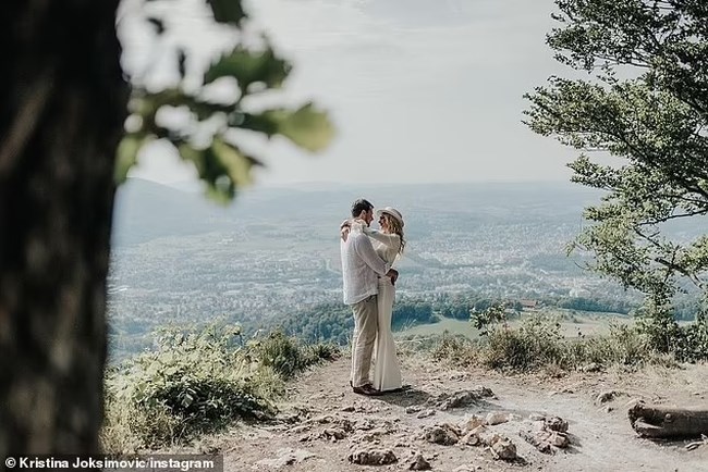 ΕΛΒΕΤΙΑ ΣΟΚΑΡΙΣΤΙΚΗ ΓΥΝΑΙΚΟΚΤΟΝΙΑ