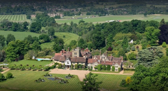 Cowdray_house
