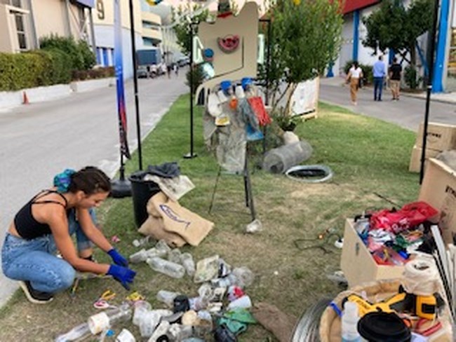 Θεσσαλονίκη: Η "γοργόνα" της 85ης ΔΕΘ που καθαρίζει τον Θερμαϊκό [εικόνες]