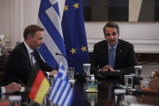 Γερμανός ΥΠΟΙΚ σε Μητσοτάκη: Συνεχίστε τη φιλόδοξη ατζέντα μεταρρυθμίσεων - Συγχαρητήρια στον Ελληνα Υπουργό Οικονομικών
