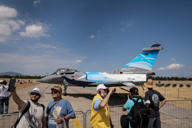 Athens Flying Week: Έκλεψε την παράσταση το μαχητικό υπερόπλο Rafale [εικόνες - βίντεο]