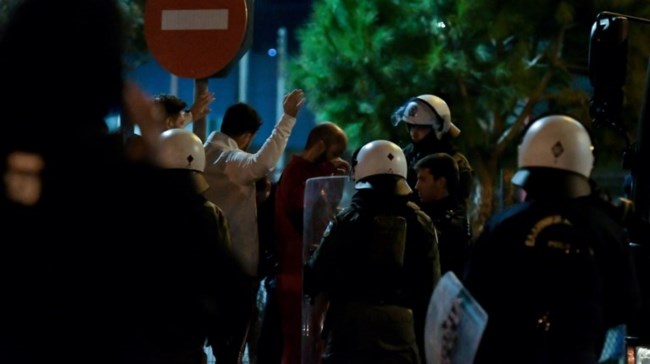 Ρέντης: Σήμερα η κηδεία του 31χρονου αστυνομικού - Ίχνη πυρίτιδας σε ακόμη 18 χούλιγκαν, "δένουν" τους υπόπτους οι Αρχές