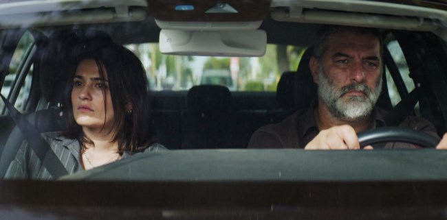 Γιάννης Οικονομίδης: Η "Σπασμένη Φλέβα" με τον Βασίλη Μπισμπίκη τον Νοέμβριο στους κινηματογράφους