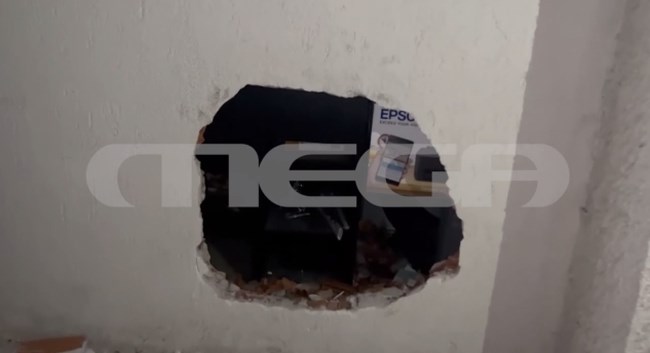 Κηφισιά: Οι πρώτες εικόνες από το ριφιφί σε κατάστημα με σπάνια νομίσματα - Καλά διαβασμένοι οι δράστες