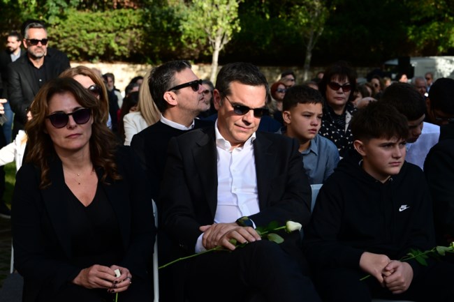 ΤΣΙΠΡΑΣ ΜΠΑΖΙΑΝΑ