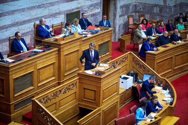 Μητσοτάκης στη Βουλή για την ακρίβεια: Δεν εξωραΐζω την κατάσταση, μόνη λύση η αύξηση των μισθών