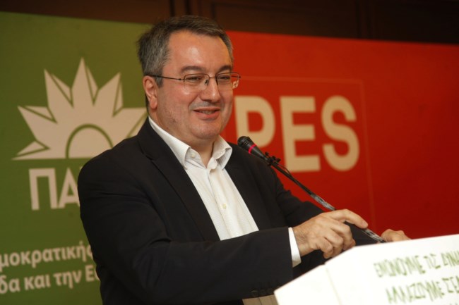 Η ατάκα του Μόσιαλου που ψήφισε τελευταίος στη Μ. Βρετανία