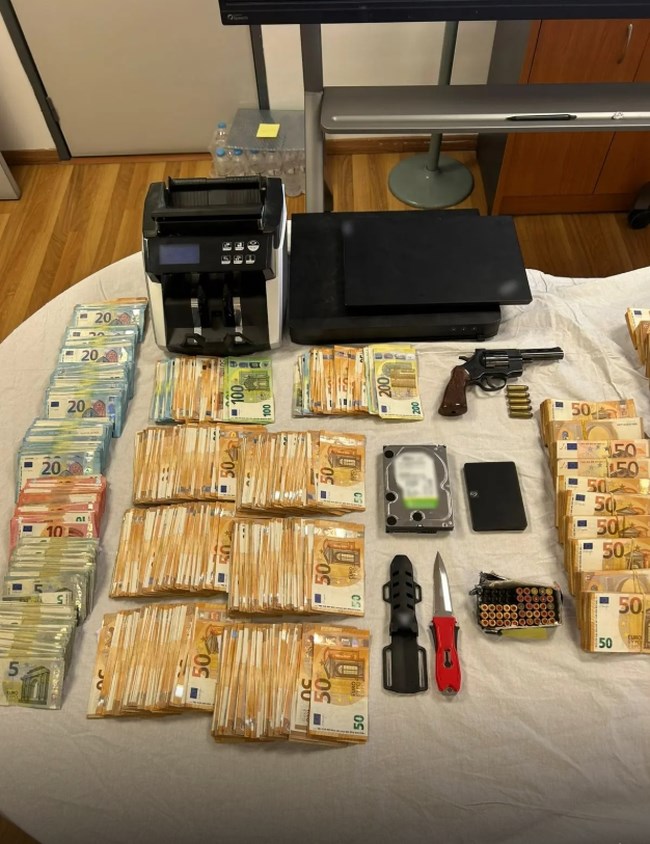 Αρωμα Greek Mafia στους λαθρέμπορους καυσίμων: Με "πασιέντζα" στον υπολογιστή πείραζαν την αντλία και έκλεβαν το 25%