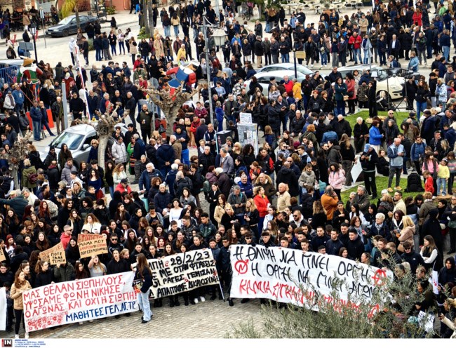 Μεγάλη συγκέντρωση και στο Ναύπλιο για τα θύματα των Τεμπών