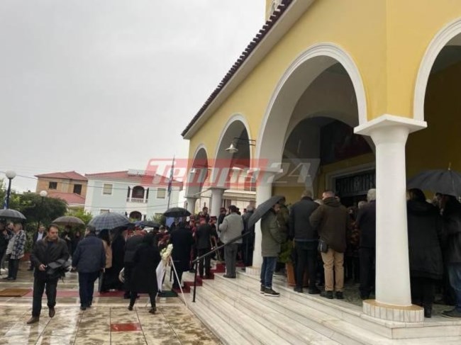 Κηδεία μηχανοδηγού - Τέμπη