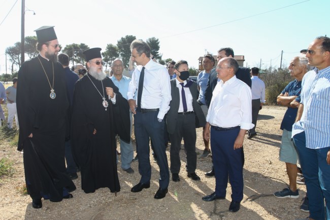 Στο Μάτι ο πρωθυπουργός Κυριάκος Μητσοτάκης