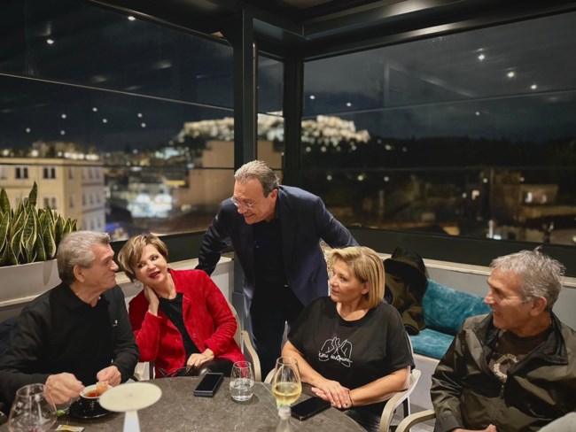 ΦΑΜΕΛΛΟΣ ΚΑΛΛΙΤΕΧΝΕΣ