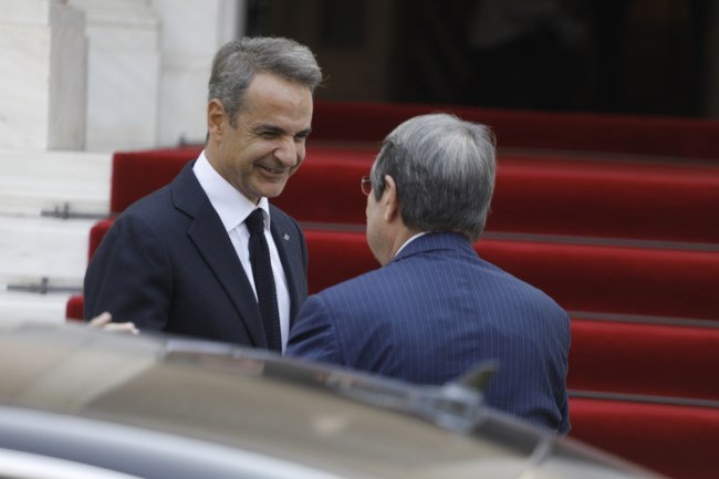 Συνάντηση Μητσοτάκη - Αναστασιάδη στο Μαξίμου: Η Ελλάδα χαρίζει στην Κύπρο κυβερνητικό αεροσκάφος