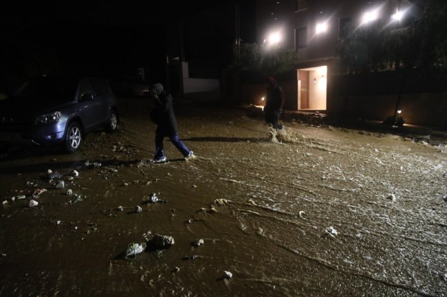 ΑΝΩ ΓΛΥΦΑΔΑ ΚΑΚΟΚΑΙΡΙΑ