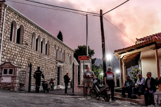 φωτια ξυλοκαστρο